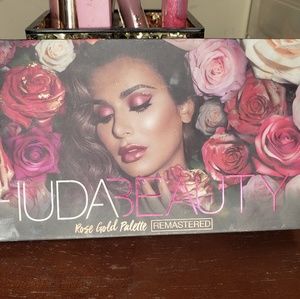 Huda Beauty Rosegold Pallet